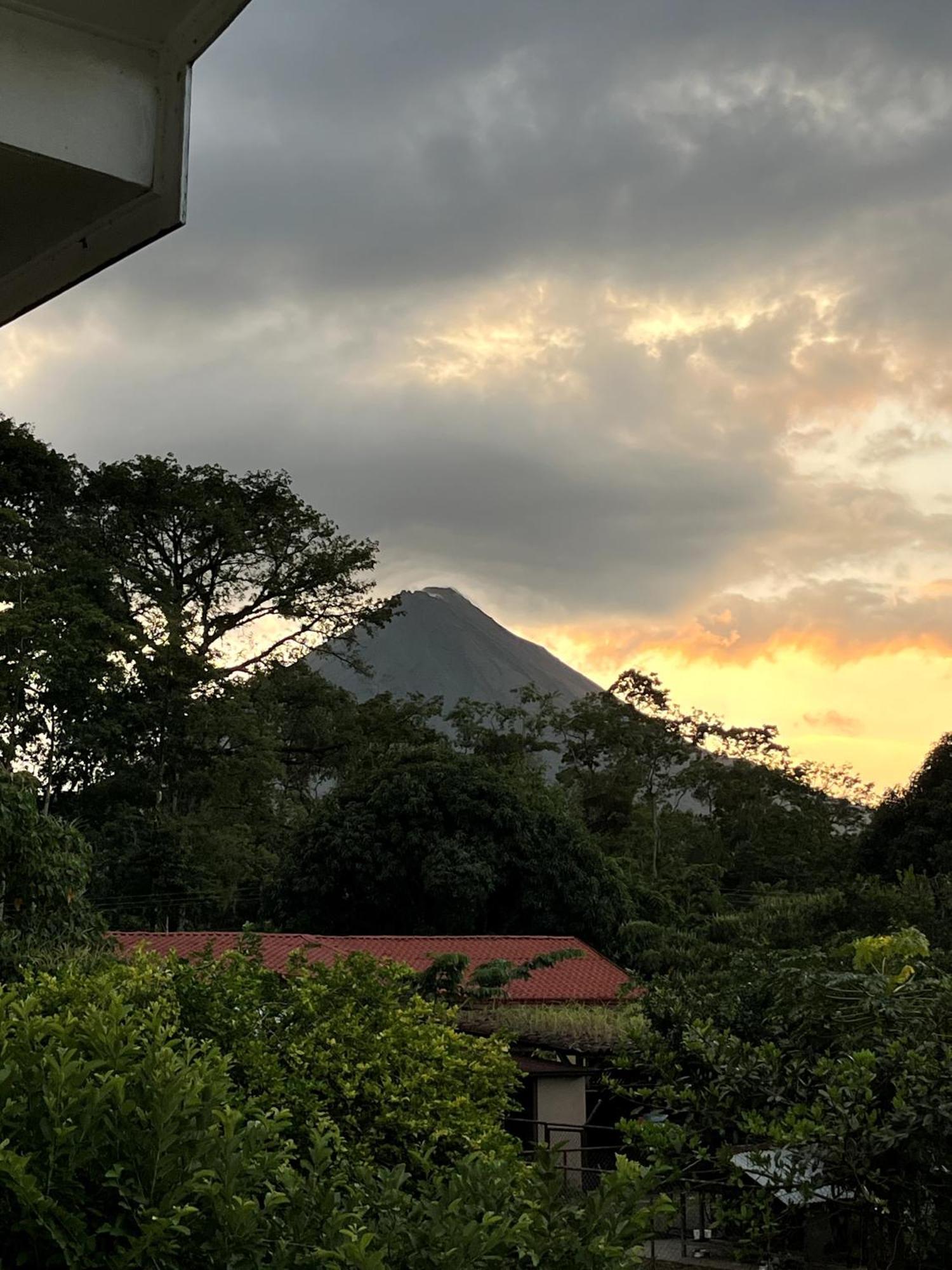 Arenal Sloth Hostel La Fortuna Zewnętrze zdjęcie